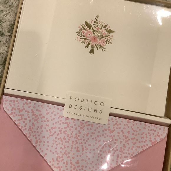 Pink Flower Bouquet with pink envelopes Stationery Set NWT Portico Designs 12 ct - Picture 15 of 15